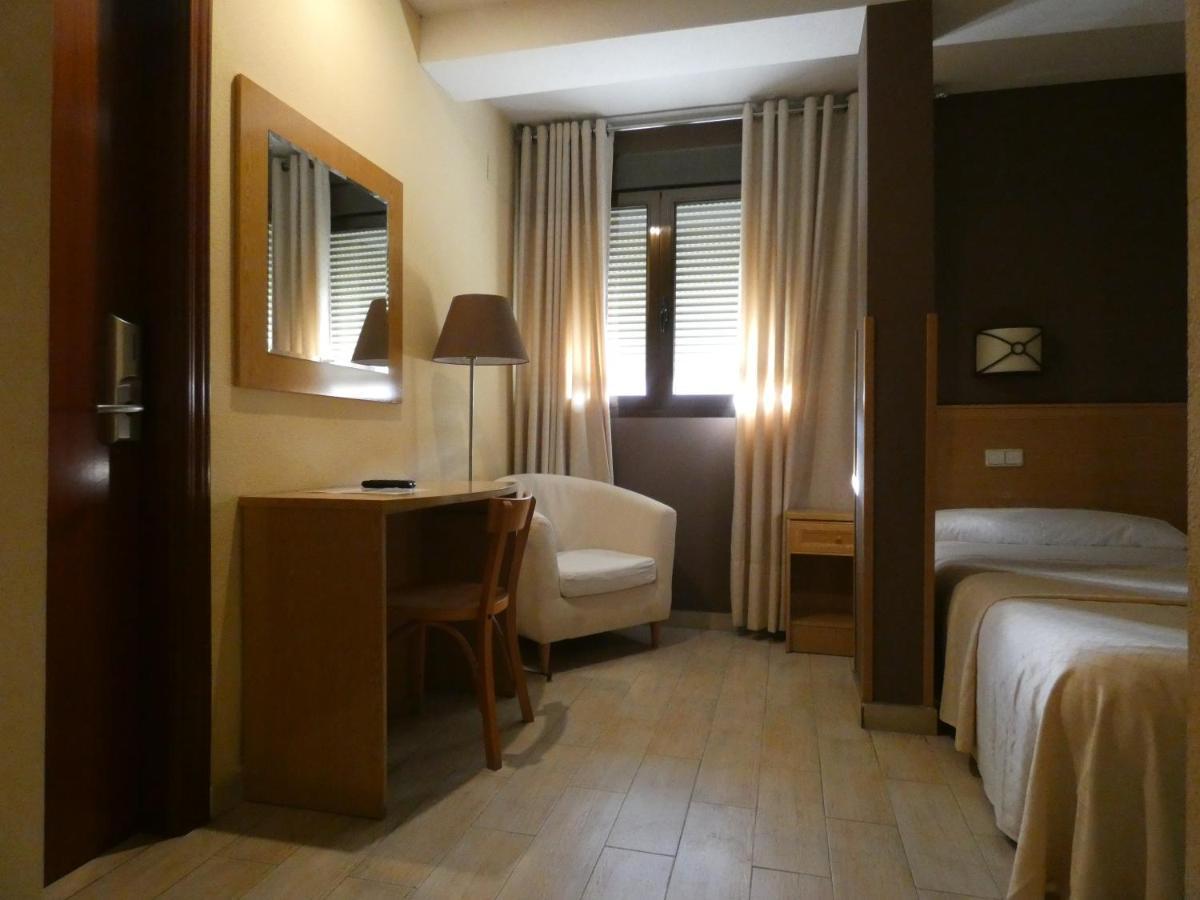Hotel Vivar Griñón Екстериор снимка