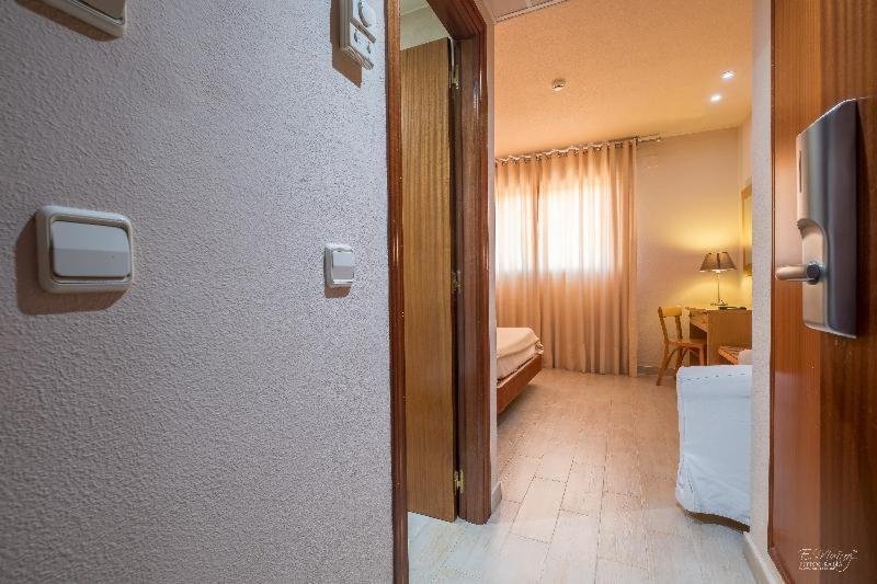 Hotel Vivar Griñón Стая снимка