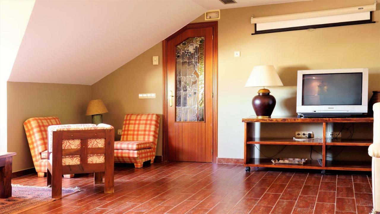 Hotel Vivar Griñón Екстериор снимка